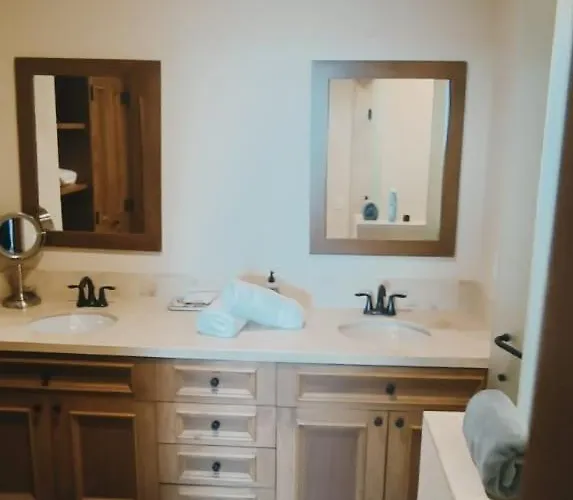 Delightful Vacation Home 3Br Oceanfront *