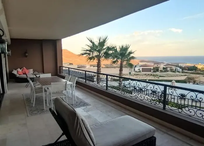 Delightful Vacation Home 3Br Oceanfront Resort